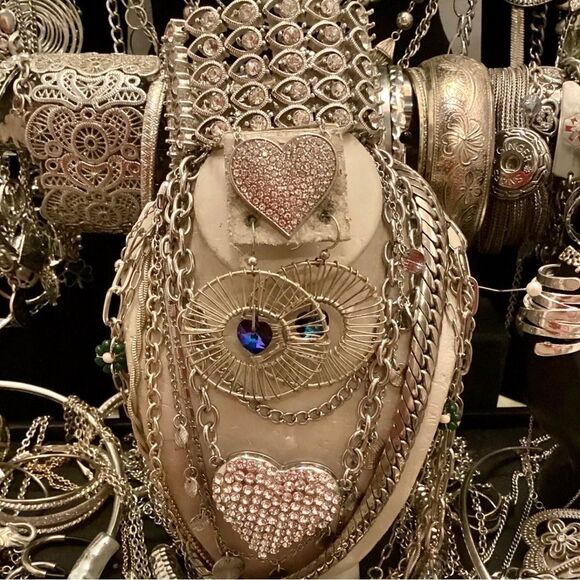 ⚜️ 4 LB Vintage Jewelry Lot | 90% Wearable | Gold & Silver | Inventory 4 Resale - Picture 9 of 14